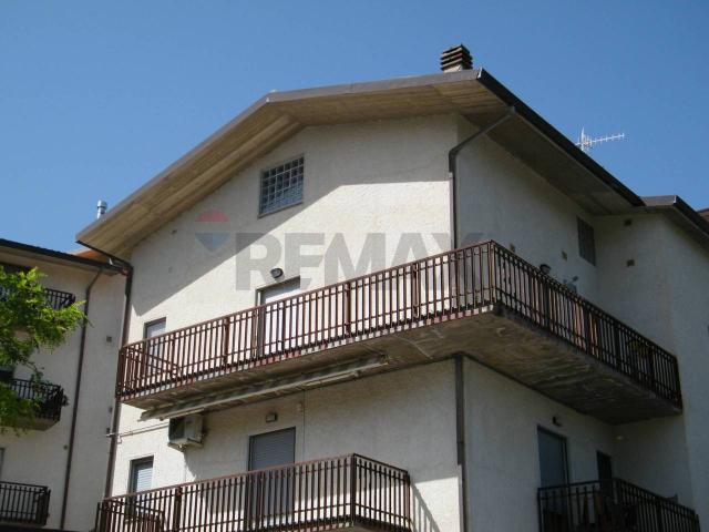 Appartamento in vendita a Lama Dei Peligni