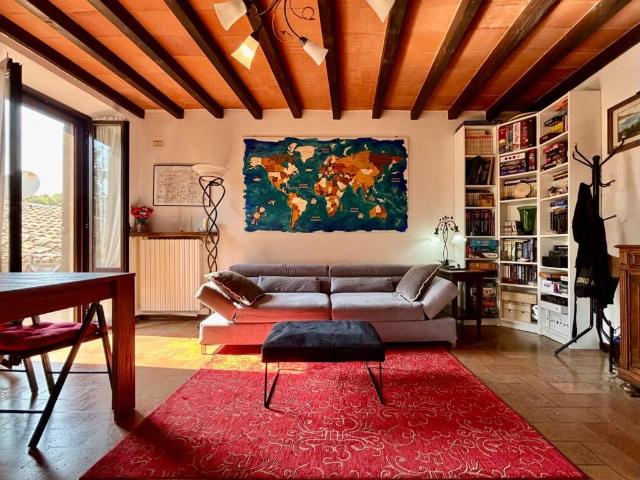 Appartamento in vendita a Langhirano PR