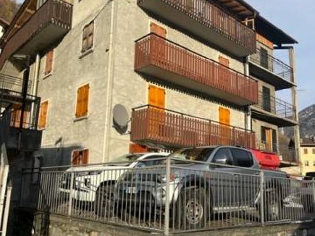 Appartamento in vendita a Lanzada SO