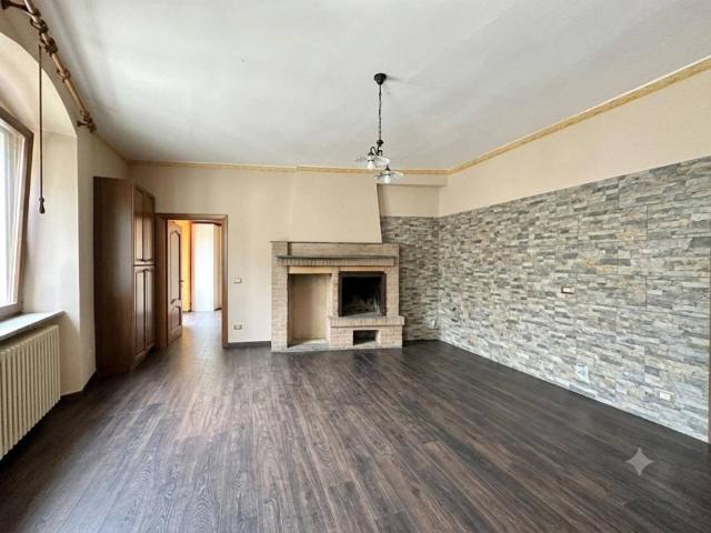 Appartamento in vendita a Lanzo Torinese TO