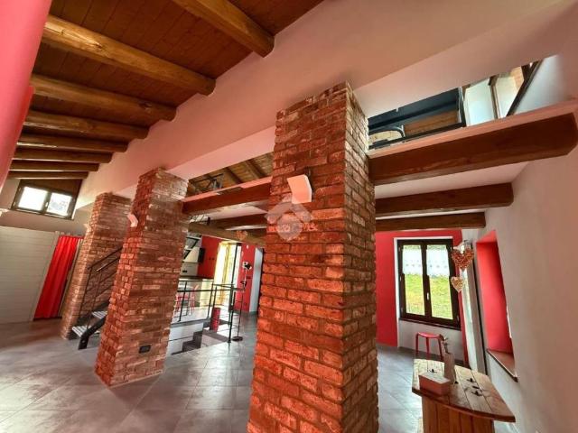 Appartamento in vendita a Lanzo Torinese via Umberto I, 41