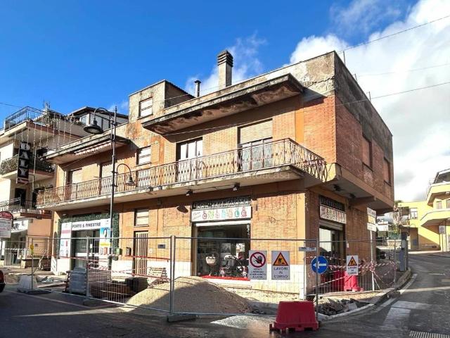 Appartamento in vendita a Lariano RM