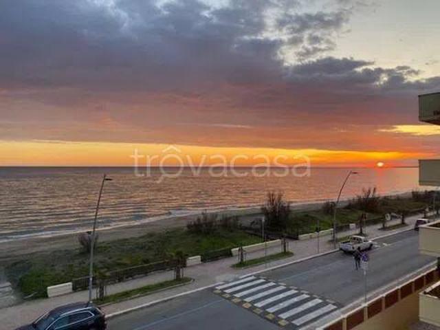 Appartamento in vendita a Latina via Ventotene, 2, Latina Lido