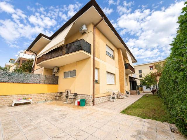 Appartamento in vendita a Latina LT
