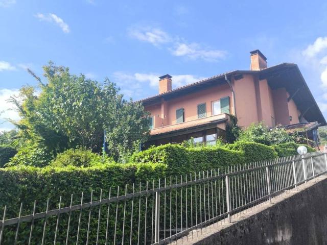 Appartamento in vendita a Lavena Ponte Tresa VA