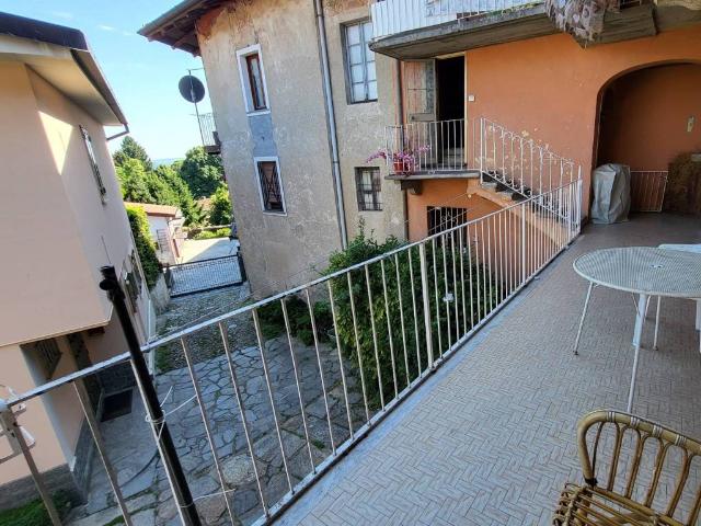 Appartamento in vendita a Laveno Mombello VA