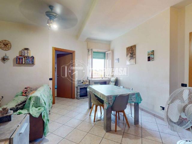 Appartamento in vendita a Lazzate MB