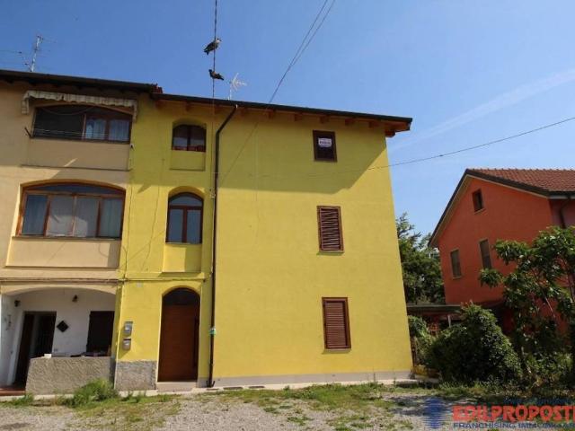 Appartamento in vendita a Lazzate MB
