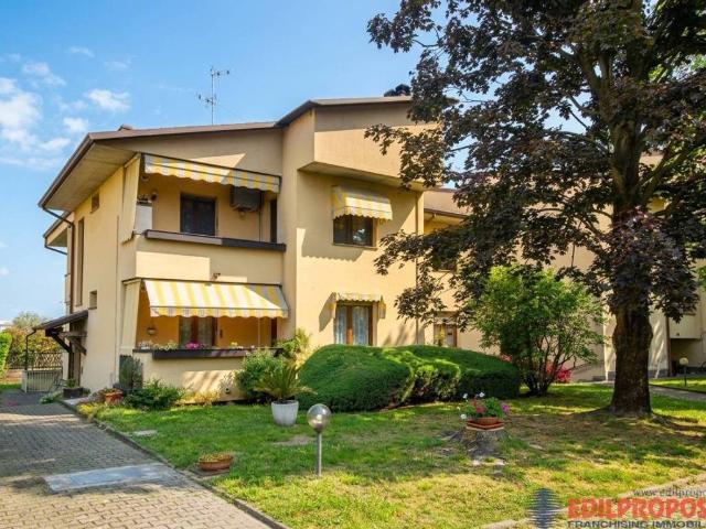 Appartamento in vendita a Lazzate MB