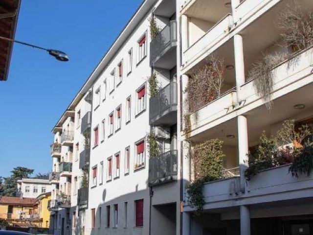 Appartamento in vendita a Legnano MI