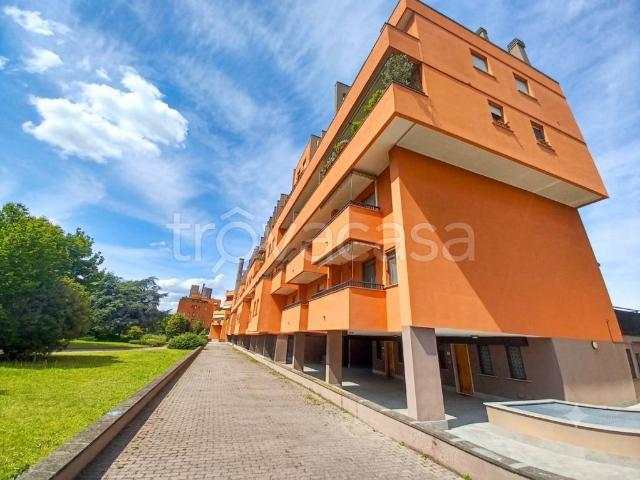Appartamento in vendita a Legnano via Ciro Menotti, 135, Flora