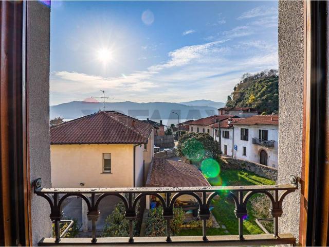 Appartamento in vendita a Leggiuno VA