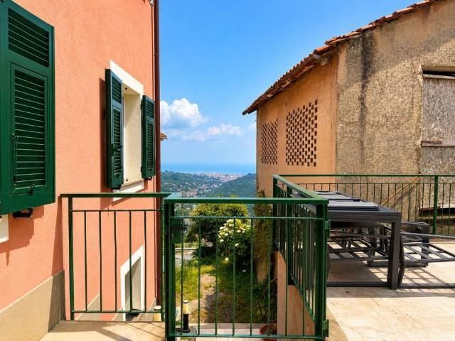 Appartamento in vendita a Leivi GE