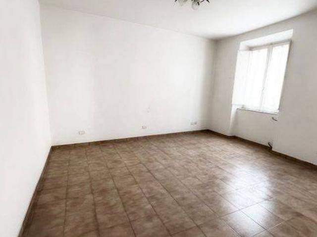 Appartamento in vendita a Lenola LT