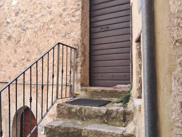 Appartamento in vendita a Lenola LT