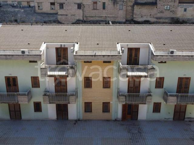 Appartamento in vendita a Lentini via Agnone, 100