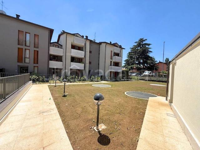 Appartamento in vendita a Lesmo via g. Ratti