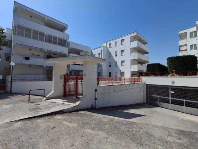 Appartamento in vendita a Lesina FG