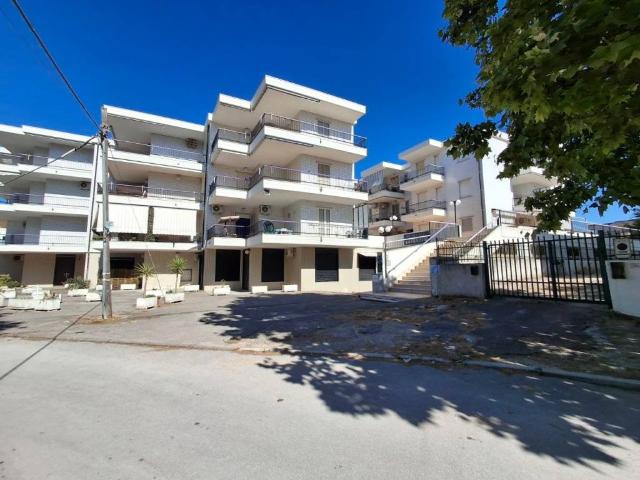 Appartamento in vendita a Lesina FG