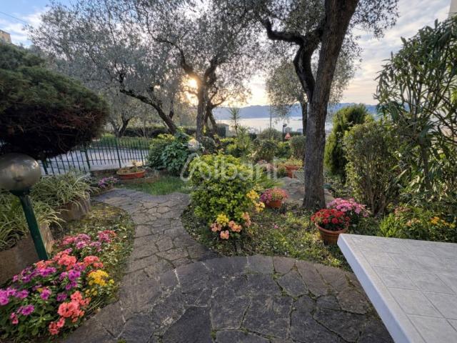 Appartamento in vendita a Lerici