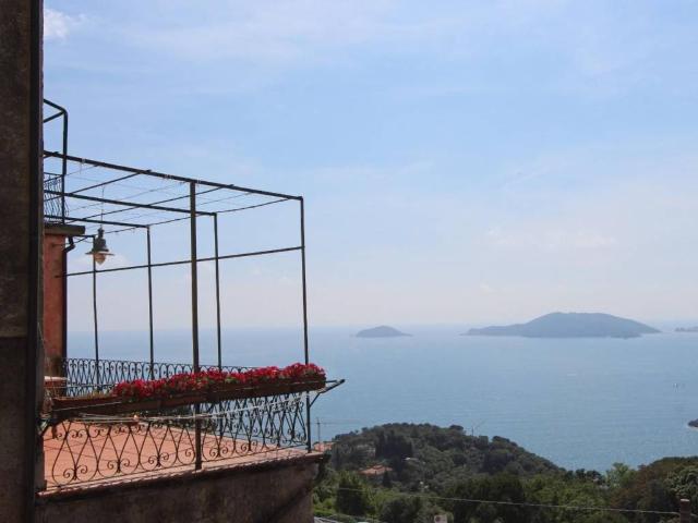 Appartamento in vendita a Lerici SP
