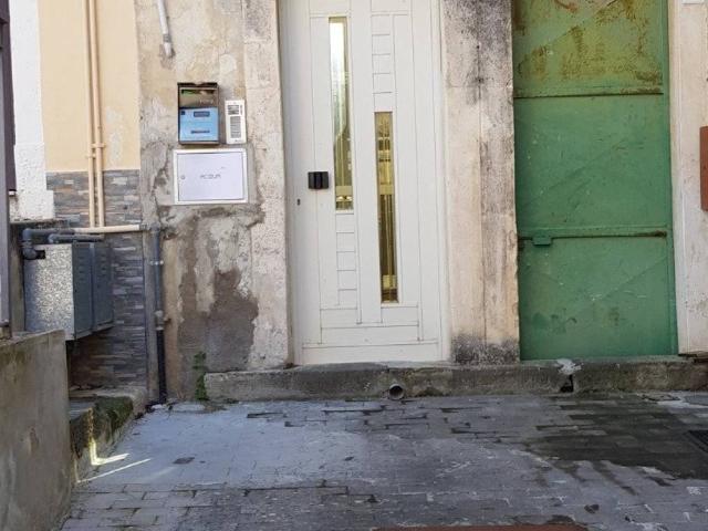 Appartamento in vendita a Licodia Eubea CT