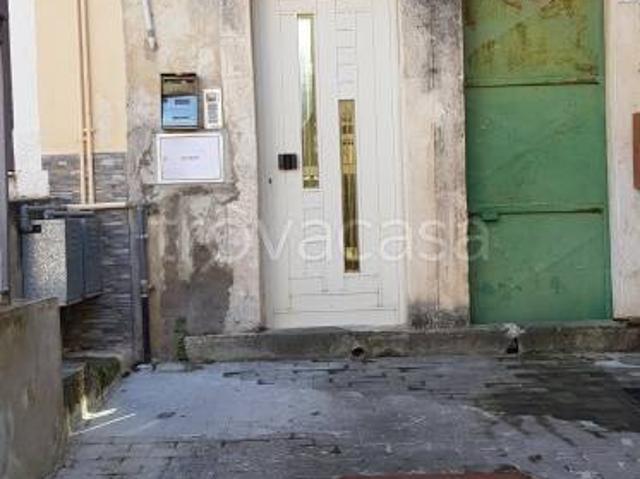 Appartamento in vendita a Licodia Eubea via Emanuele Filiberto