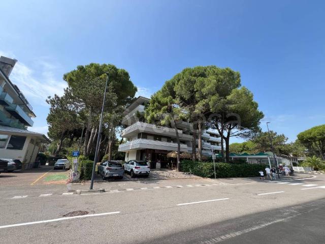 Appartamento in vendita a Lignano Sabbiadoro viale dell'Industria, 2