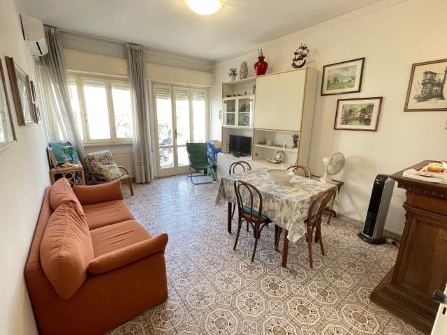 Appartamento in vendita a Lido di Camaiore, Camaiore