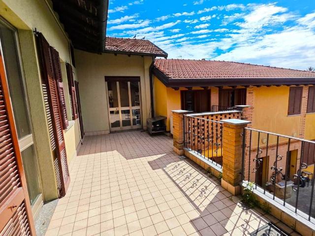 Appartamento in vendita a Lipomo CO
