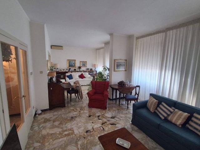 Appartamento in vendita a Livorno LI