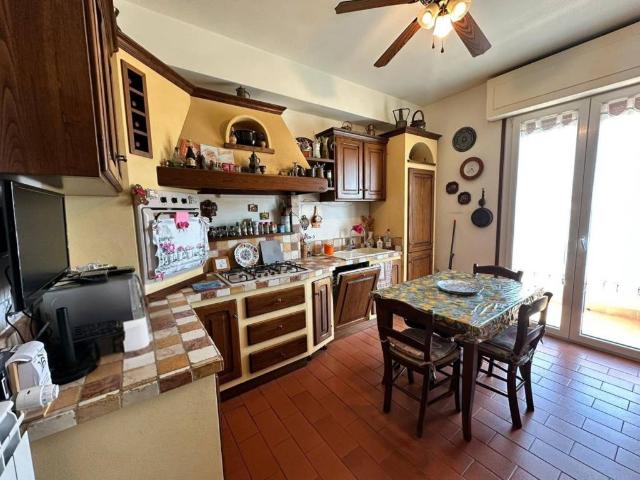 Appartamento in vendita a Livorno LI