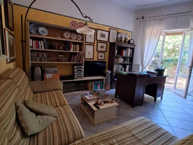 Appartamento in vendita a Livorno LI