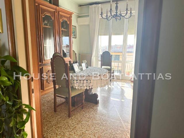 Appartamento in vendita a Livorno LI