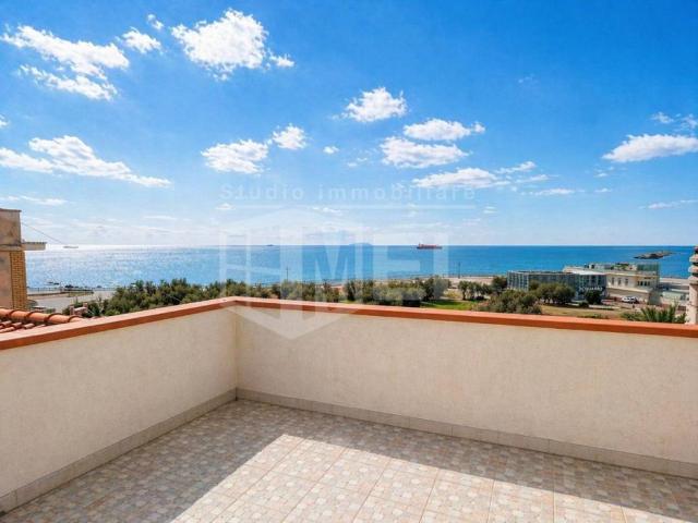 Appartamento in vendita a Livorno LI