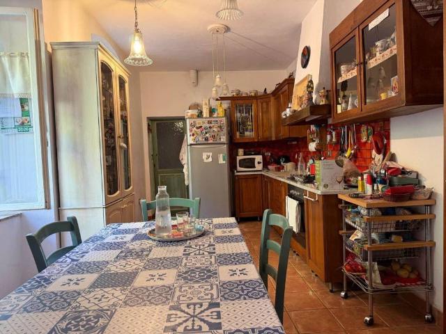 Appartamento in vendita a Livorno LI