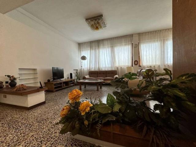 Appartamento in vendita a Livorno LI