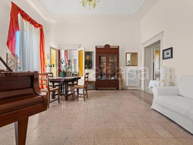 Appartamento in vendita a Livorno piazza della Vittoria, 1, Attias Marconi