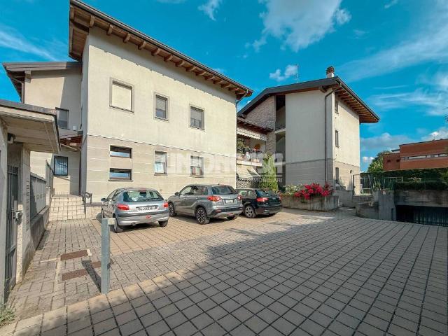 Appartamento in vendita a Lomazzo CO