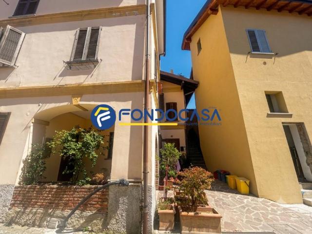 Appartamento in vendita a Lomagna LC