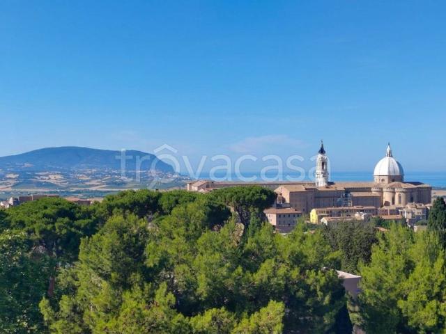 Appartamento in vendita a Loreto