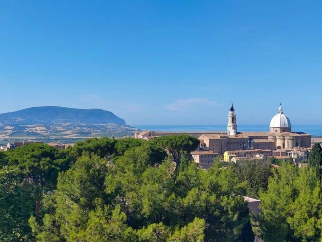 Appartamento in vendita a Loreto AN