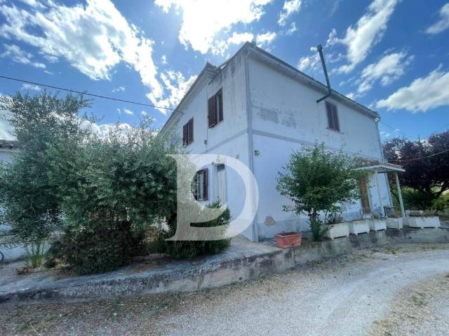 Appartamento in vendita a Loreto Aprutino PE