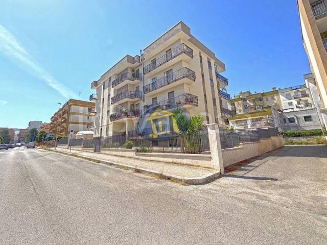 Appartamento in vendita a Putignano via Fratelli Morea