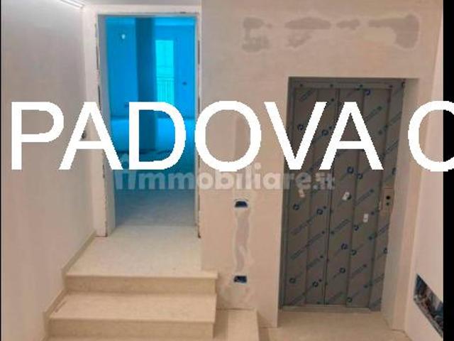 Appartamento in vendita a Padova