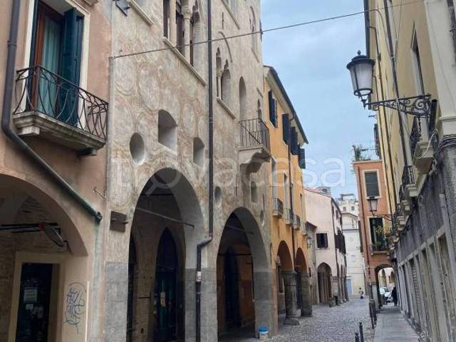 Appartamento in vendita a Padova via Soncin, Piazze Duomo