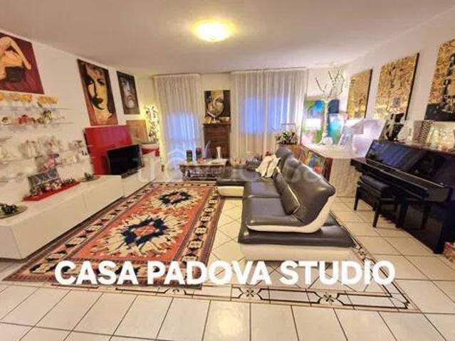 Appartamento in vendita a Padova via Piovese, Voltabarozzo