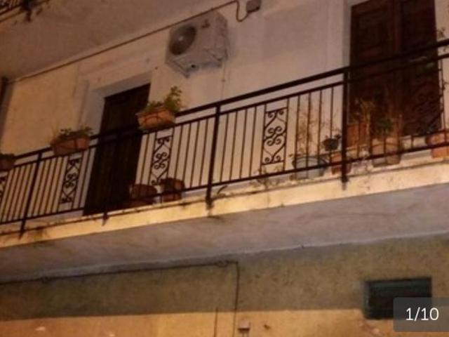 Appartamento in vendita a Paola 3 locali 120mq