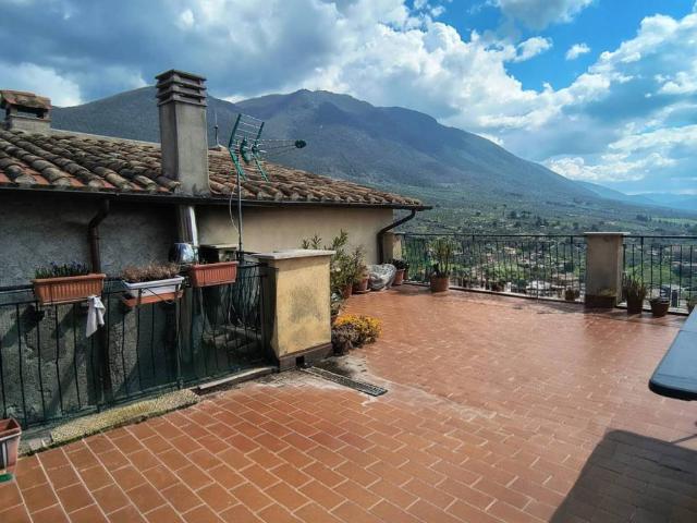 Appartamento in vendita a Palombara Sabina RM