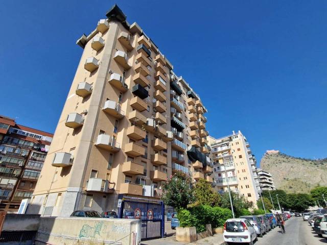 Appartamento in vendita a Palermo